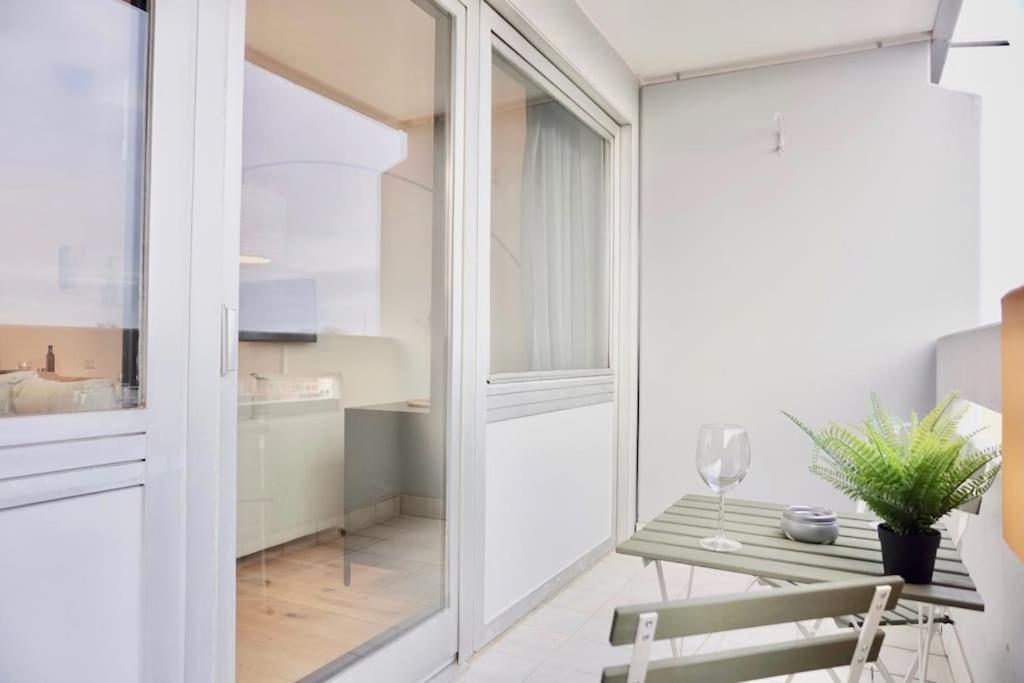 Neu Modernes Apartment In Top Lage, Free Parking Max 1,65M Hoehe Und 1,8M Breite Karlsruhe Exterior foto